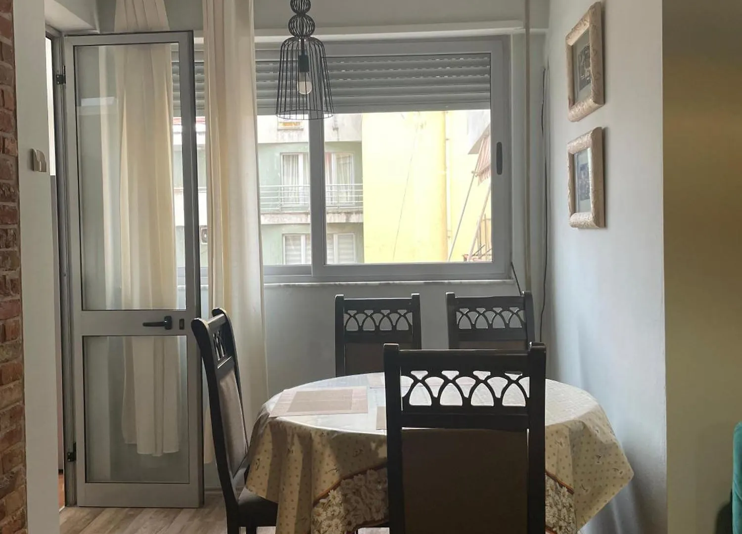 Bricks Apartment Near Pazari I Ri Tirana